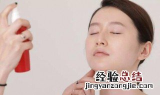 化妆之前脸部要涂些什么护肤 化妆之前脸部要涂些什么