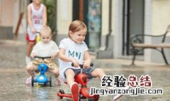 怎样玩转儿童滑板车 儿童如何学会滑板车
