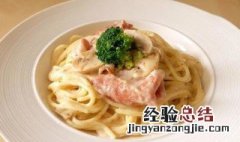 白汁蘑菇鸡粒烩意粉怎么做