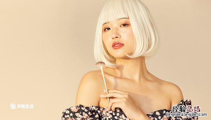 锁骨发是剪齐还是剪碎 锁骨发应该剪齐还是剪碎