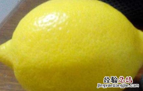 柠檬水的功效及正确泡法 柠檬的泡水方法和功效