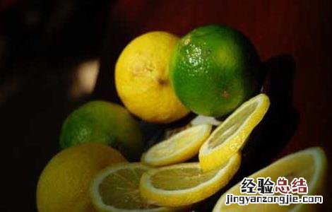 柠檬水的功效及正确泡法 柠檬的泡水方法和功效
