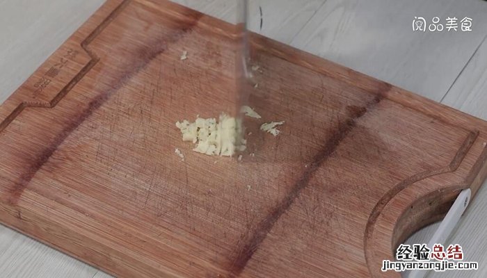 豆角炒猪皮的做法 猪皮炖豆角的做法窍门