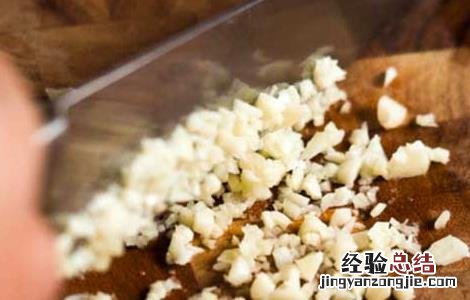 吃了大蒜怎么除口臭 吃了大蒜怎么除口臭味