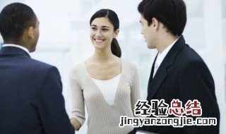 倒水礼仪在客人左侧还是右侧 机关单位开会倒水礼仪顺序