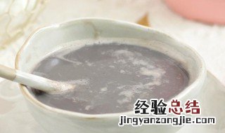 黄豆黑米花生豆浆功效 黄豆黑豆花生豆浆的功效与作用