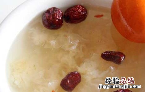 银耳的功效与作用禁忌 哪些人不适合吃 银耳的功效与作用