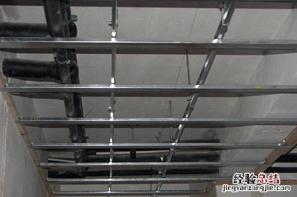 木龙骨和轻钢龙骨哪个好一点 揭秘木龙骨好还是轻钢龙骨好