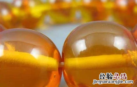 琥珀怎么鉴别真假 琥珀怎么鉴别真假视频
