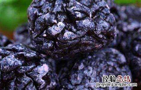 乌梅泡水喝的功效和禁忌 乌梅泡水喝的功效和禁忌有哪些
