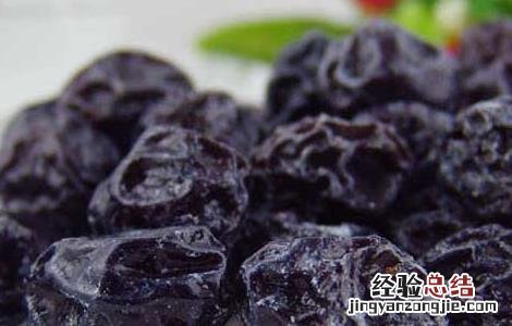 乌梅泡水喝的功效和禁忌 乌梅泡水喝的功效和禁忌有哪些