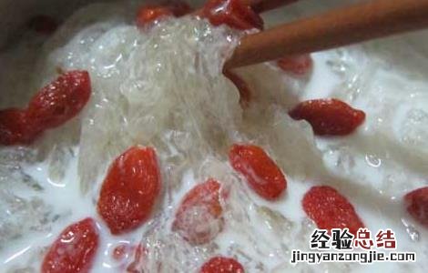 吃燕窝对皮肤真的好吗 吃燕窝对皮肤有什么明显的效果