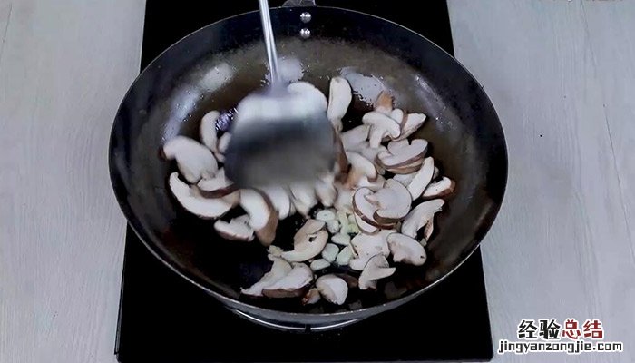 蚝油生菜香菇怎么做 蚝油香菇的做法