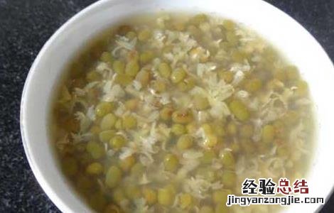 绿豆汤为什么是红色的 绿豆汤为什么是红色的能喝吗