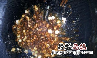 猪肉丁炸酱的做法 肥肉丁炸酱怎么做