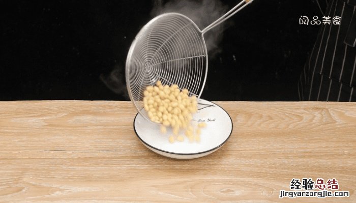 芹菜炒黄豆怎么做 煮黄豆芹菜怎么做好吃