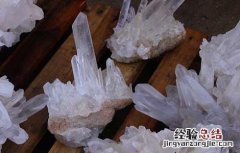 天然水晶怎么鉴别 天然水晶怎么鉴别真假