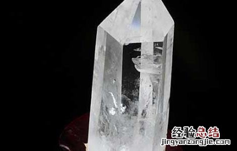 白水晶的功效与作用 白水晶的功效与作用佩戴禁忌