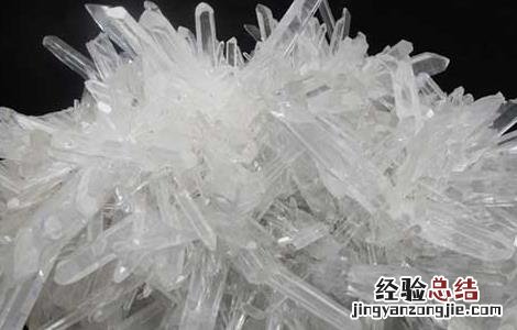 白水晶的功效与作用 白水晶的功效与作用佩戴禁忌