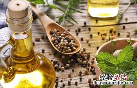 橄榄油的祛斑方法 橄榄油的祛斑方法如下