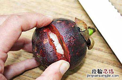 剥山竹的正确方法,山竹正确剥开的方法