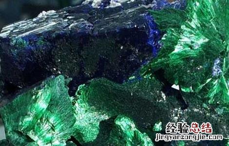 孔雀石是如何形成的呢 孔雀石是如何形成的