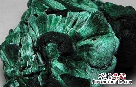 孔雀石的鉴定方法有哪些 孔雀石的鉴定方法