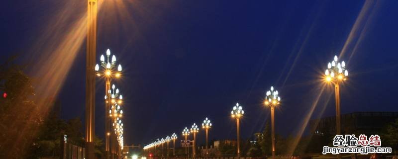路灯精神品质象征意义 路灯的精神和品质