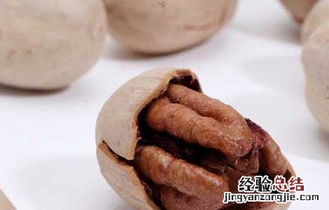 碧根果怎么剥壳徒手 碧根果怎么剥壳