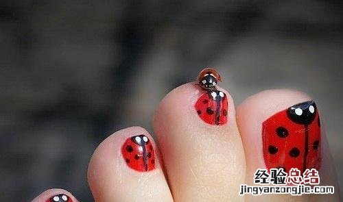 脚趾甲有白斑是癌症 脚趾甲有白斑