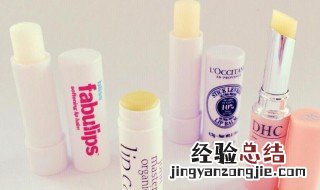 孕妇可以用润唇膏吗 孕妇可以用润唇膏吗