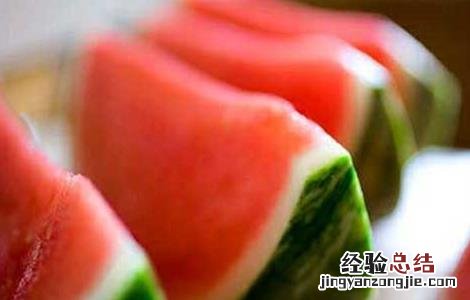 西瓜怎么挑选好的 西瓜怎么挑选比较好