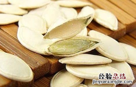 常吃坚果的好处有哪些 坚果的好处有哪些 每天吃坚果的好处