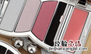 唇蜜和唇彩 唇纹深用唇蜜还是唇彩