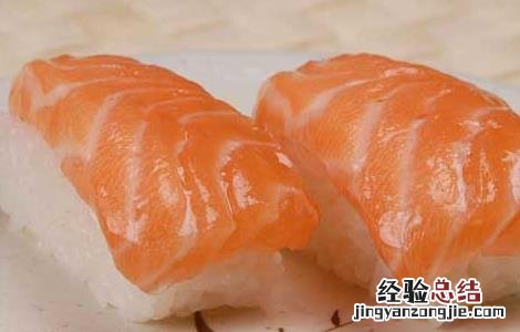 三文鱼寿司的功效及做法大全 三文鱼寿司的功效及做法