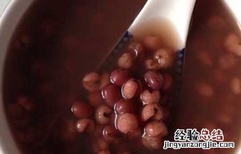 红豆薏米粥的做法与功效及禁忌 红豆薏米粥的做法与功效及禁忌