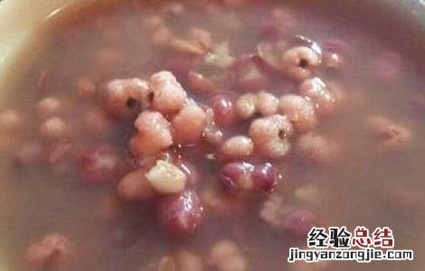 红豆薏米粥的做法与功效及禁忌 红豆薏米粥的做法与功效及禁忌