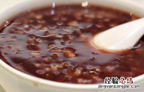 红豆薏米粥的做法与功效及禁忌 红豆薏米粥的做法与功效及禁忌