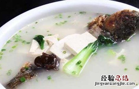 鲫鱼豆腐汤的功效及做法视频 鲫鱼豆腐汤的功效及做法