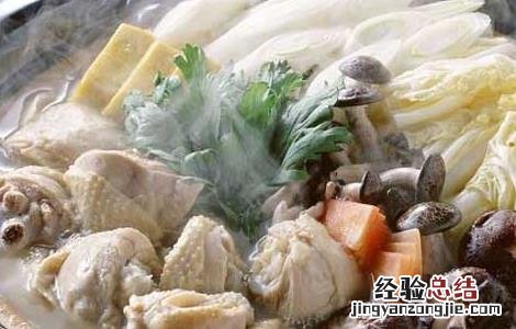 鸡肉炖蘑菇的功效及做法 鸡肉炖蘑菇的功效与作用