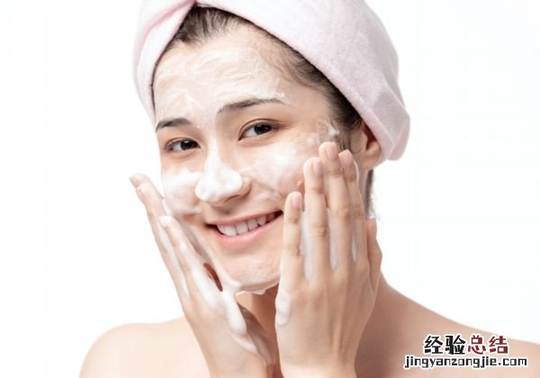 额头上长粉刺怎么办额头长粉刺要怎么做