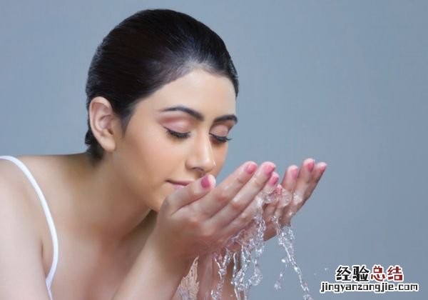 额头上长粉刺怎么办额头长粉刺要怎么做