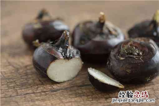 荸荠可以生吃吗,酷酷跑 荸荠可以生吃吗