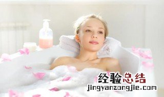 夏天泡热水澡好不好 夏天泡热水澡好吗
