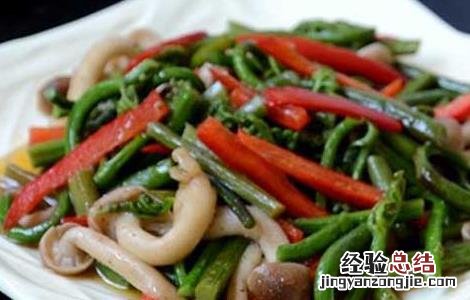 素炒蕨菜的功效及做法窍门 素炒蕨菜的功效及做法