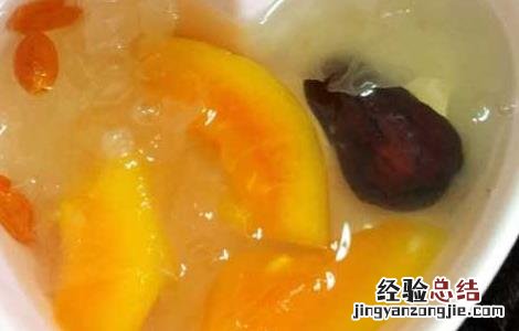 银耳木瓜汤可以丰胸吗 银耳木瓜汤能丰胸吗