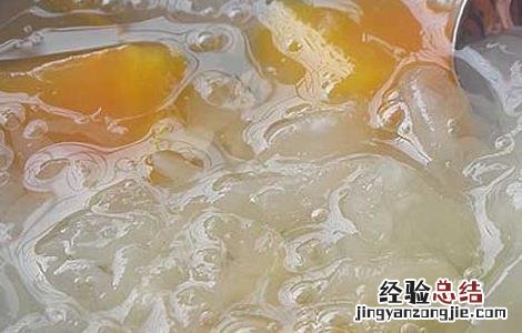 银耳木瓜汤可以丰胸吗 银耳木瓜汤能丰胸吗
