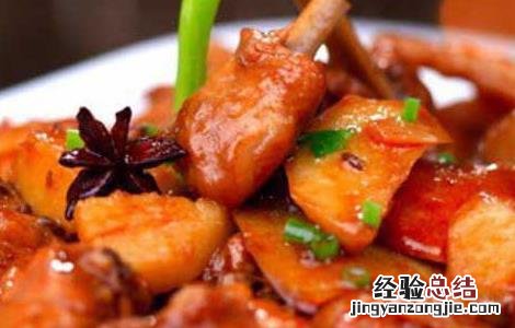 土豆烧鸡块的家常做法 土豆烧鸡块的家常做法四川