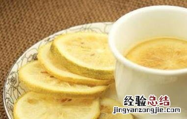 柠檬片泡水的功效禁忌 柠檬片泡水的功效