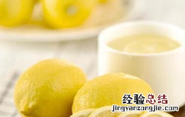 柠檬片泡水的功效禁忌 柠檬片泡水的功效